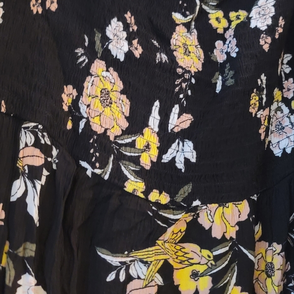 City Chic- (Plus-Size) Floral Lightweight Dress With Two Small Front Leg Slits - Picture 4 of 7